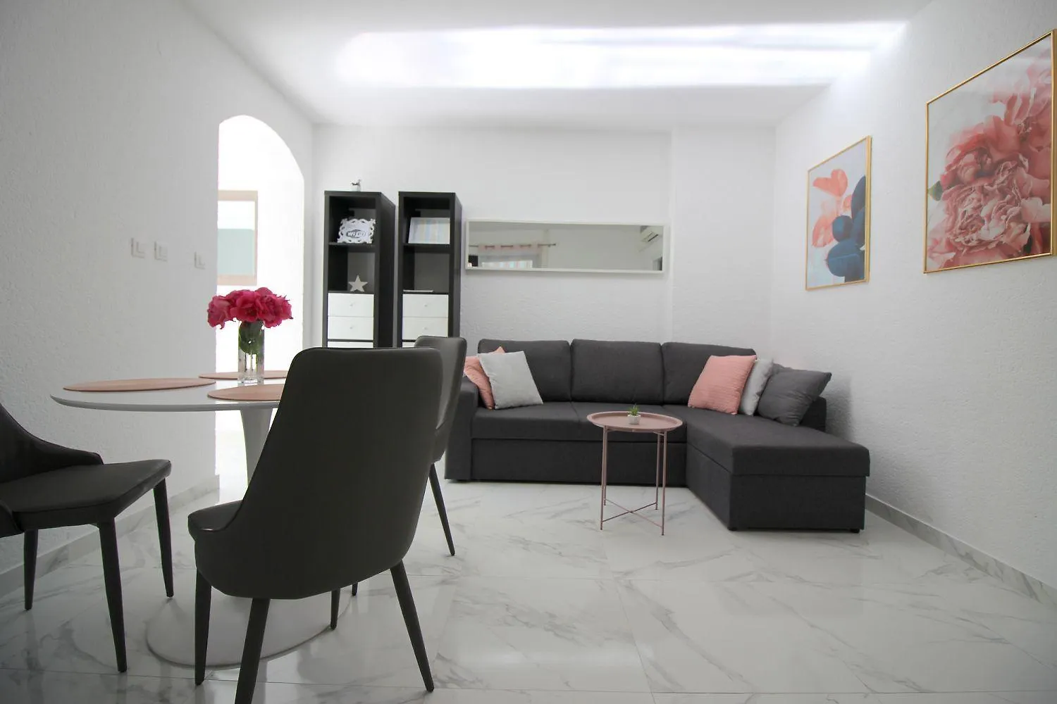Komfortables Apartment Mit Privater Terrasse, Spielplatz, Grill, Liegen, Waschmaschine Poreč 0*,